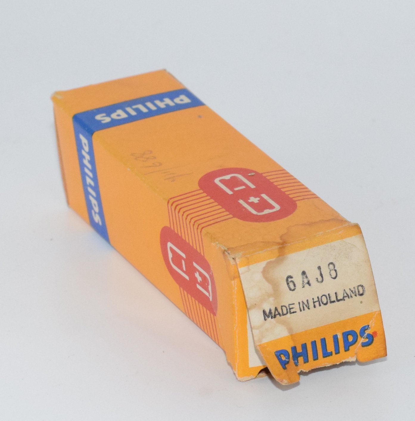 6AJ8 Philips Miniwatt Holland NOS Valve / Tube