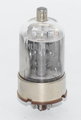 6146 / QV06/20E Mullard Holland NOS