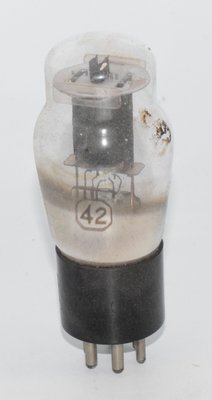 42 Radiotron Australia Valve / Tube